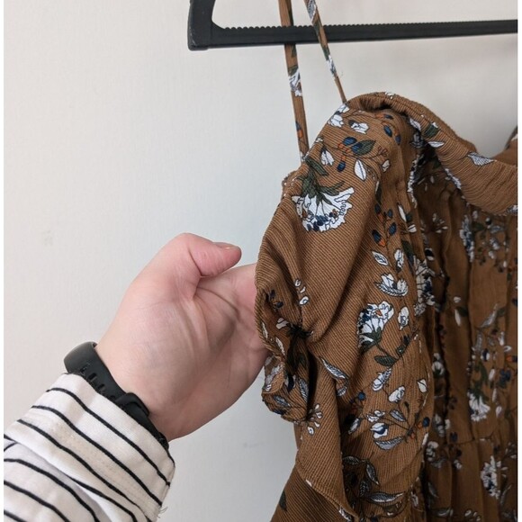 Elliatt Anthropologie Tan Prairie Floral Print Wide Leg Crepe Jumpsuit Size L - Picture 6 of 11